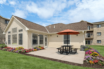 Champlin drive resident clubhouse & social hub at elm creek